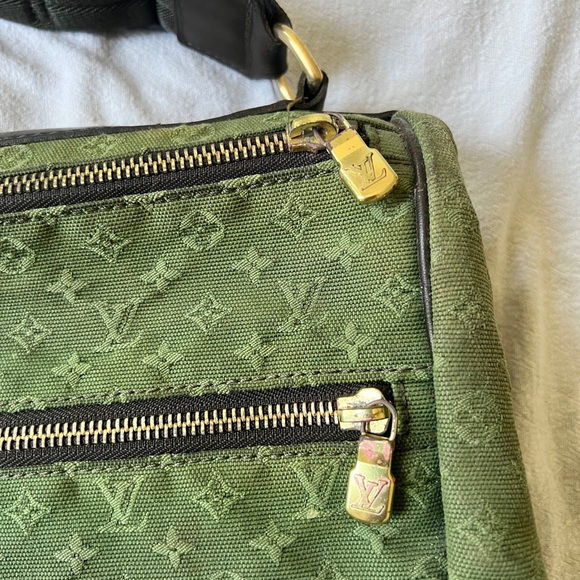 Louis Vuitton Sac Maman Messenger Diaper Bag - Picture 7 of 16